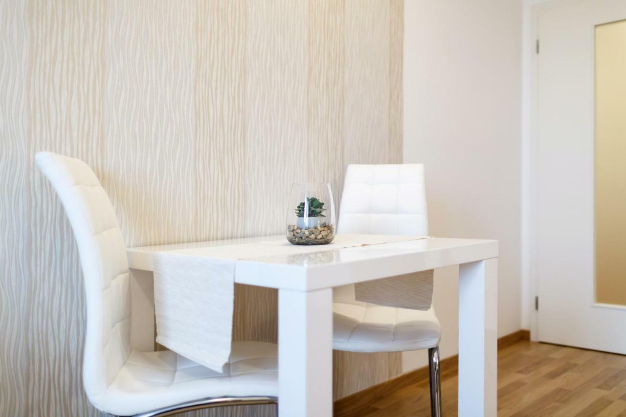 Golden Apartments Rezidence Nova Karolina Οστράβα Εξωτερικό φωτογραφία